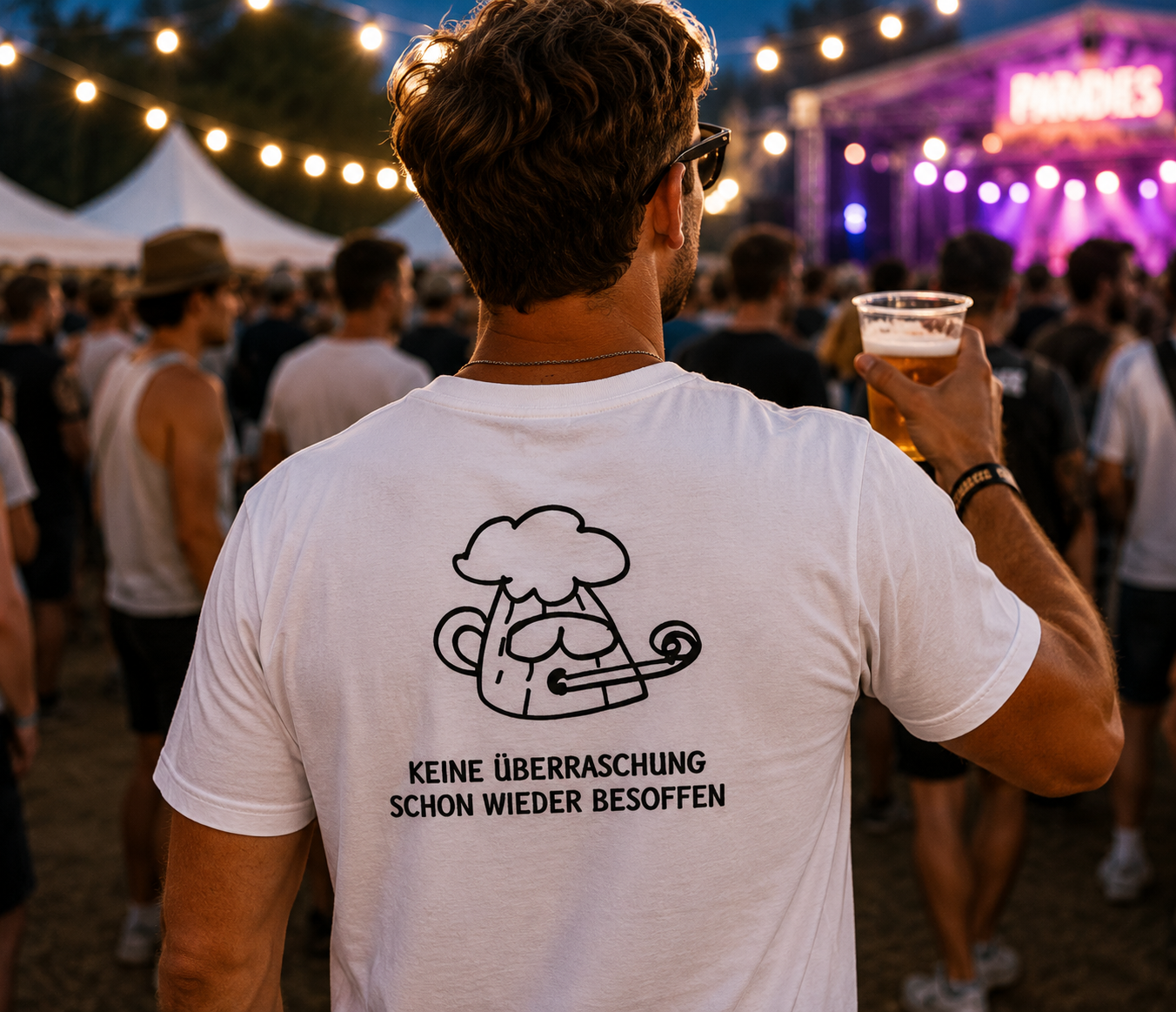 Keine Überraschung schon wieder besoffen - T-Shirt